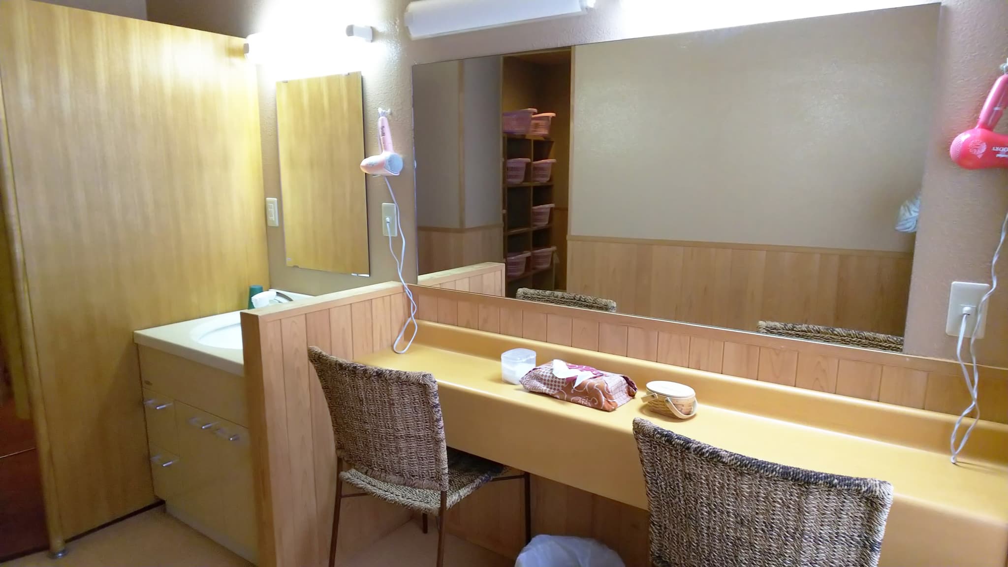Women's bath changing room