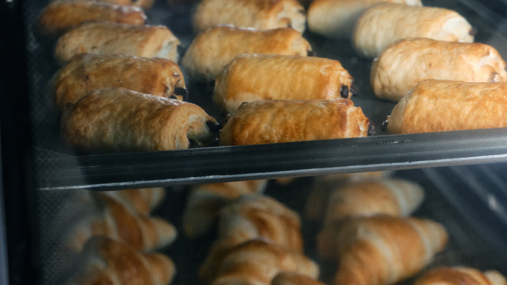 Breakfast Buffet | Enjoy a luxurious breakfast surrounded by the aroma of freshly baked goods.