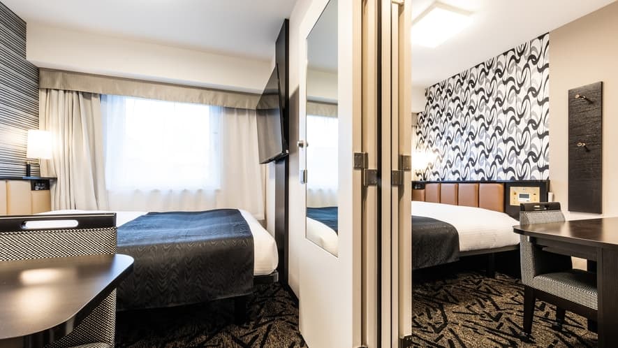 Connecting Room