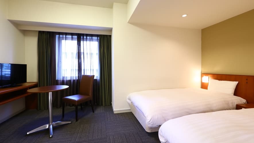 Twin room 