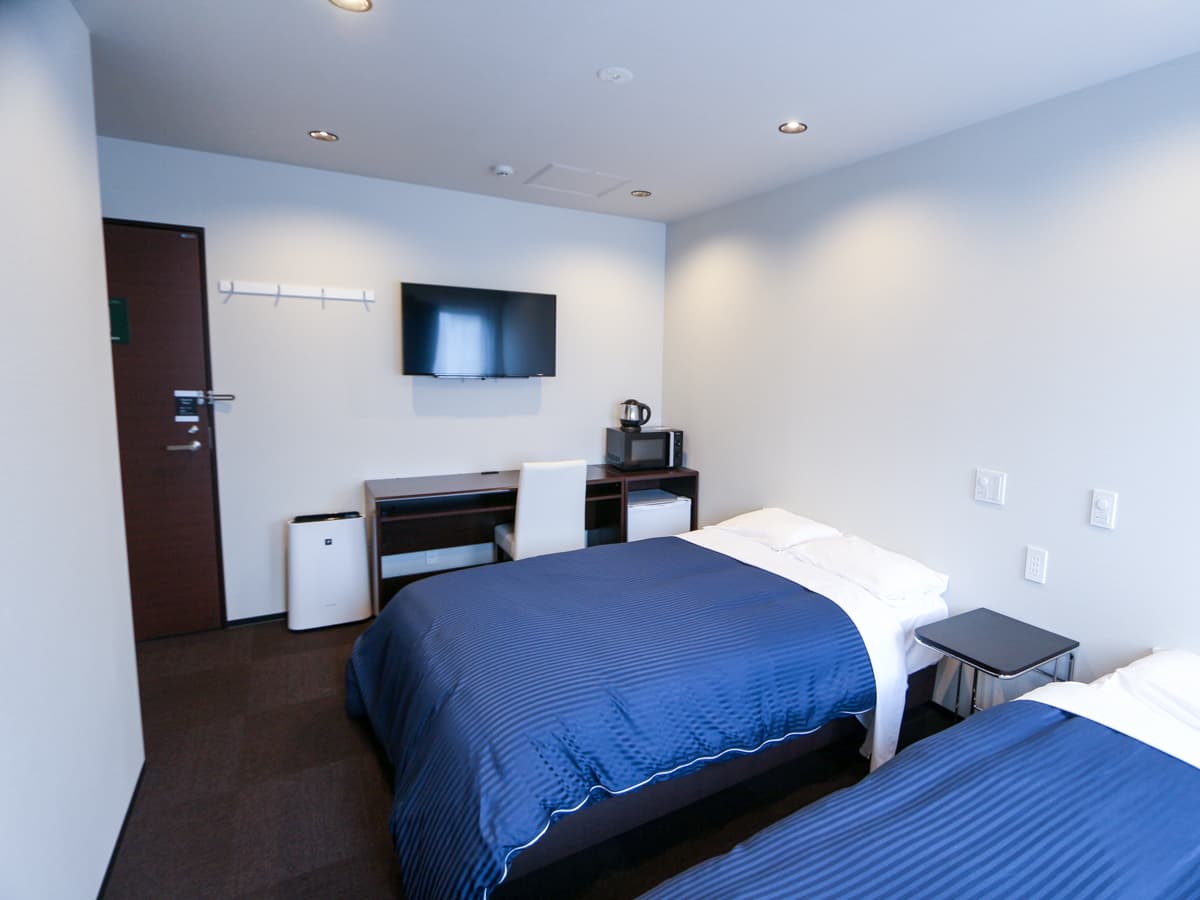 Hotel Livemax Yokohama Kannai Ekimae photo 5