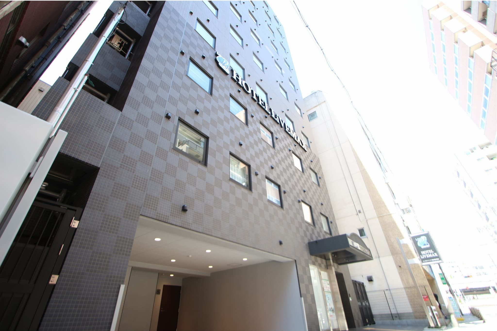 Hotel Livemax Yokohama Kannai Ekimae photo 9