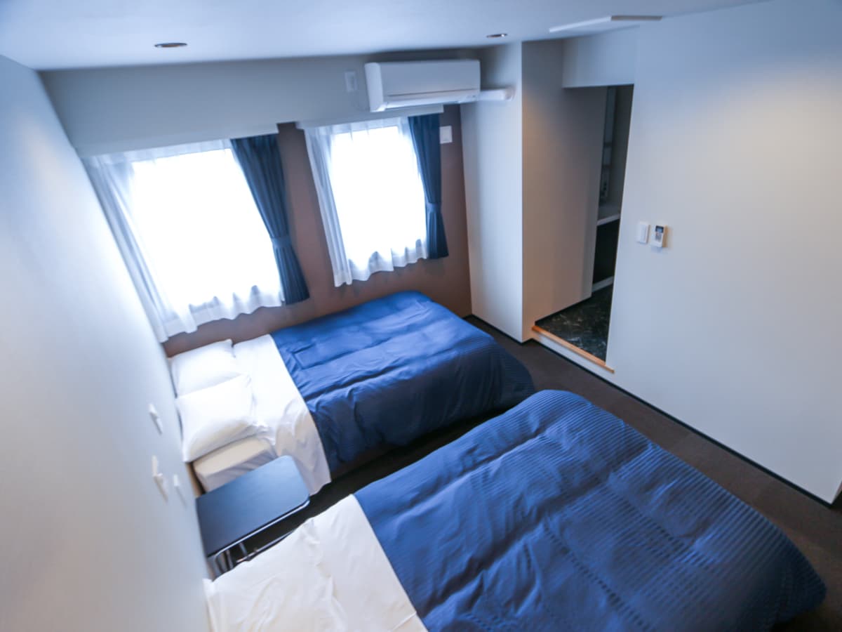 Hotel Livemax Yokohama Kannai Ekimae photo 6