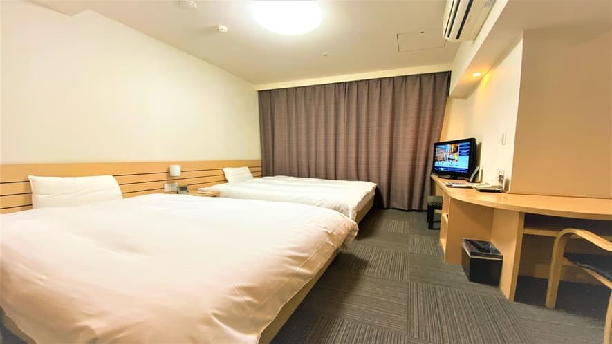 Twin room 