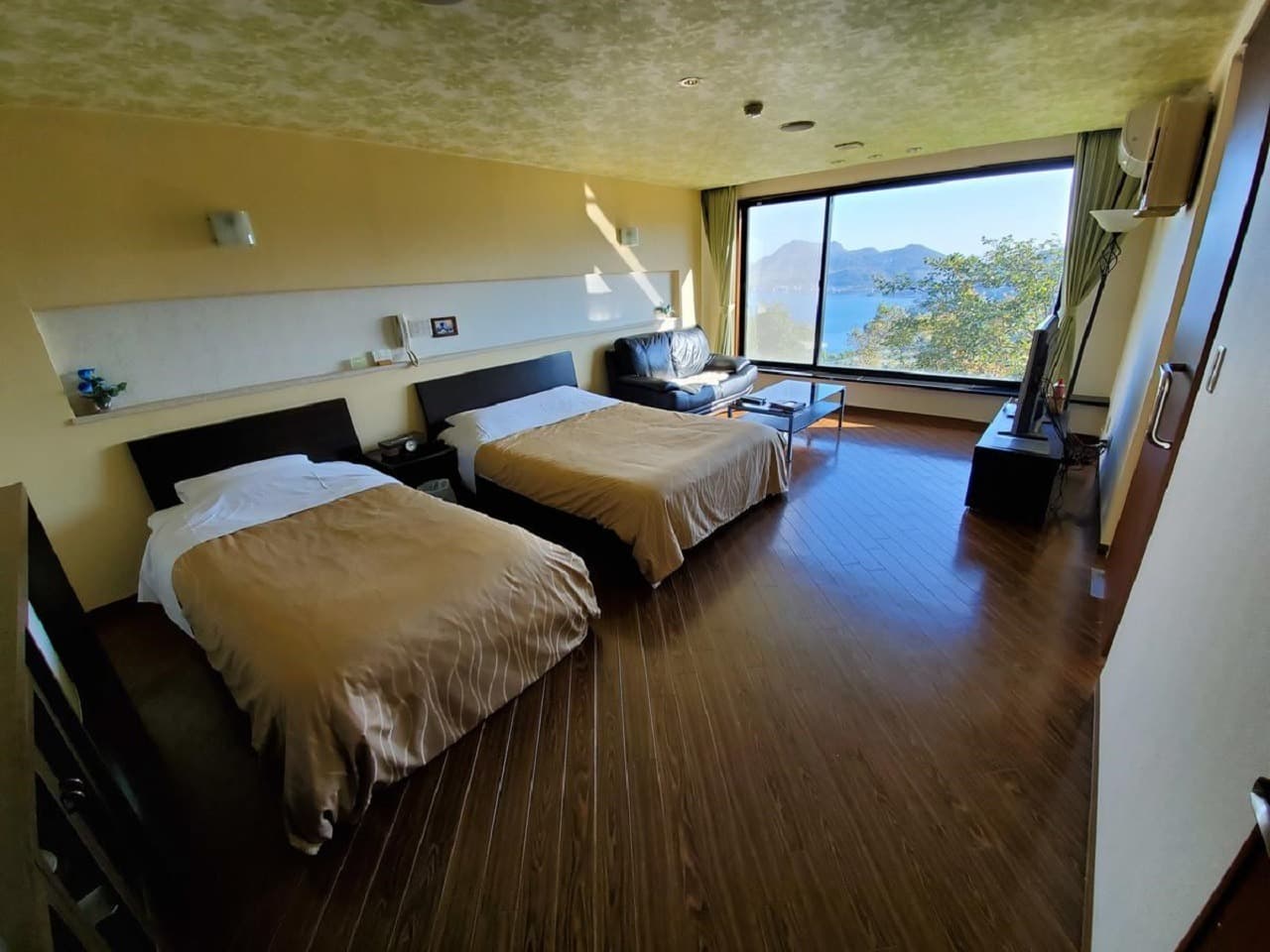 Room type twin beds
