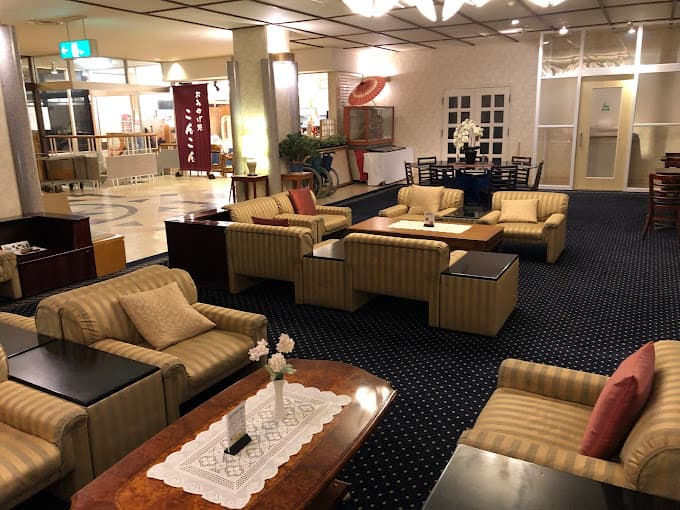 Interior - Lounge
