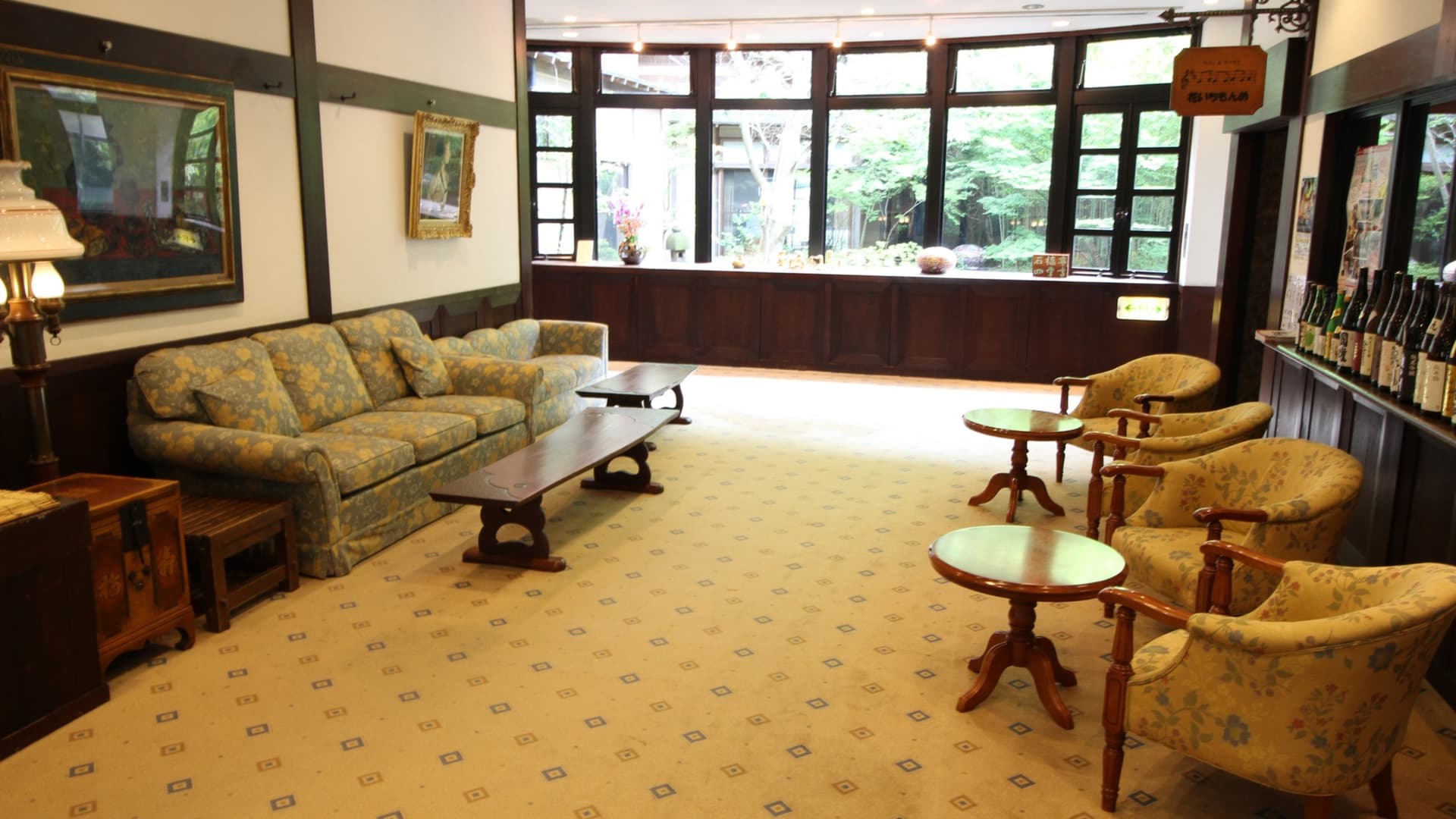 Interior - Lobby
