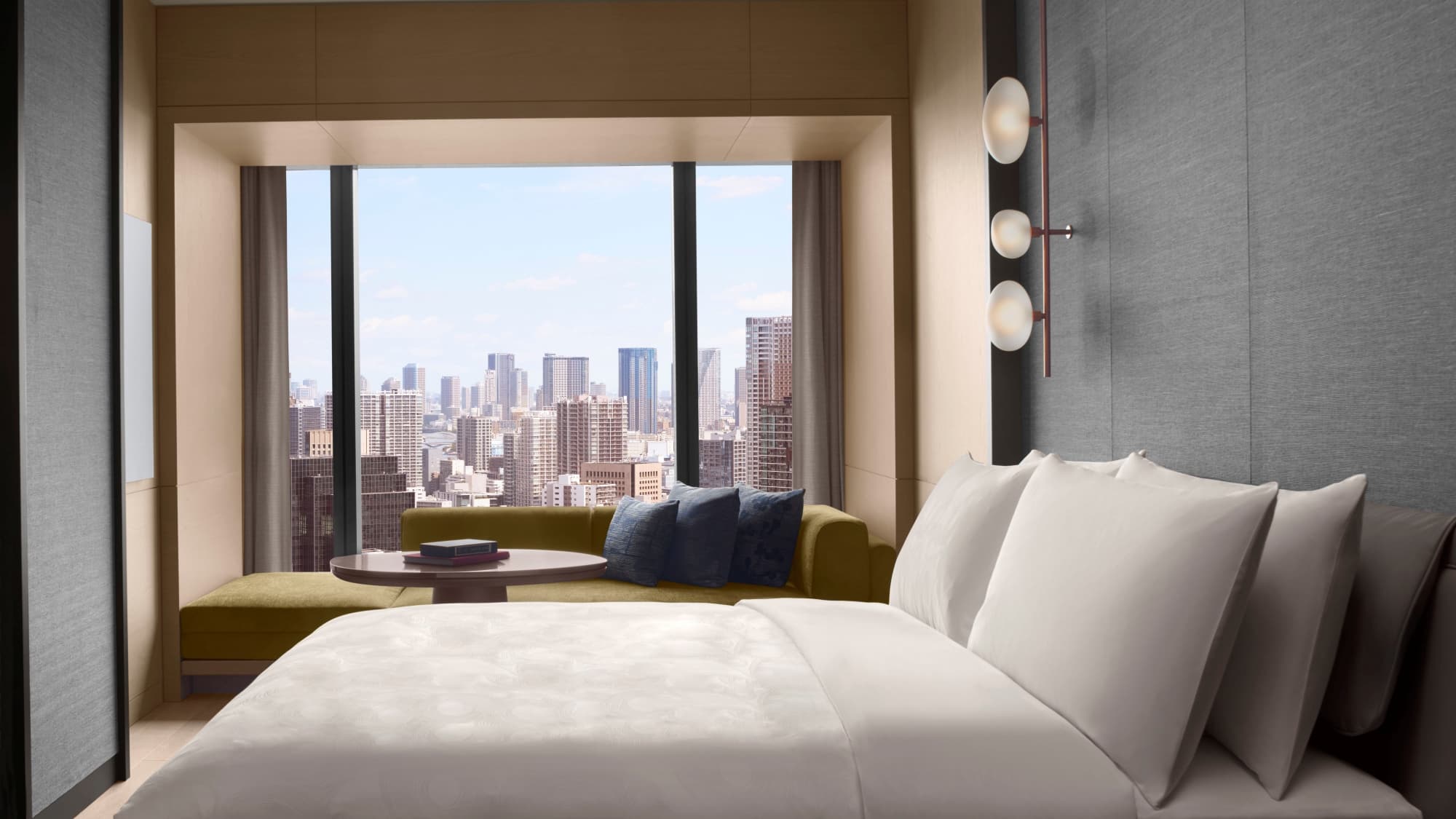 [Executive Suite/Bedroom] Enjoy a higher level of relaxation in a room with high-quality furnishings.