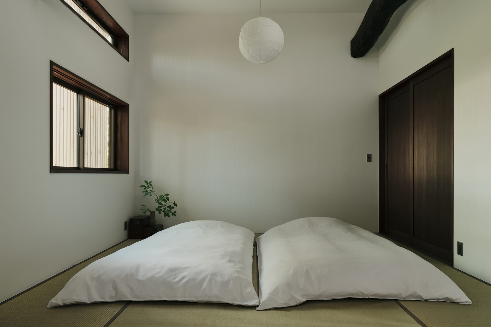 Japanese-style room