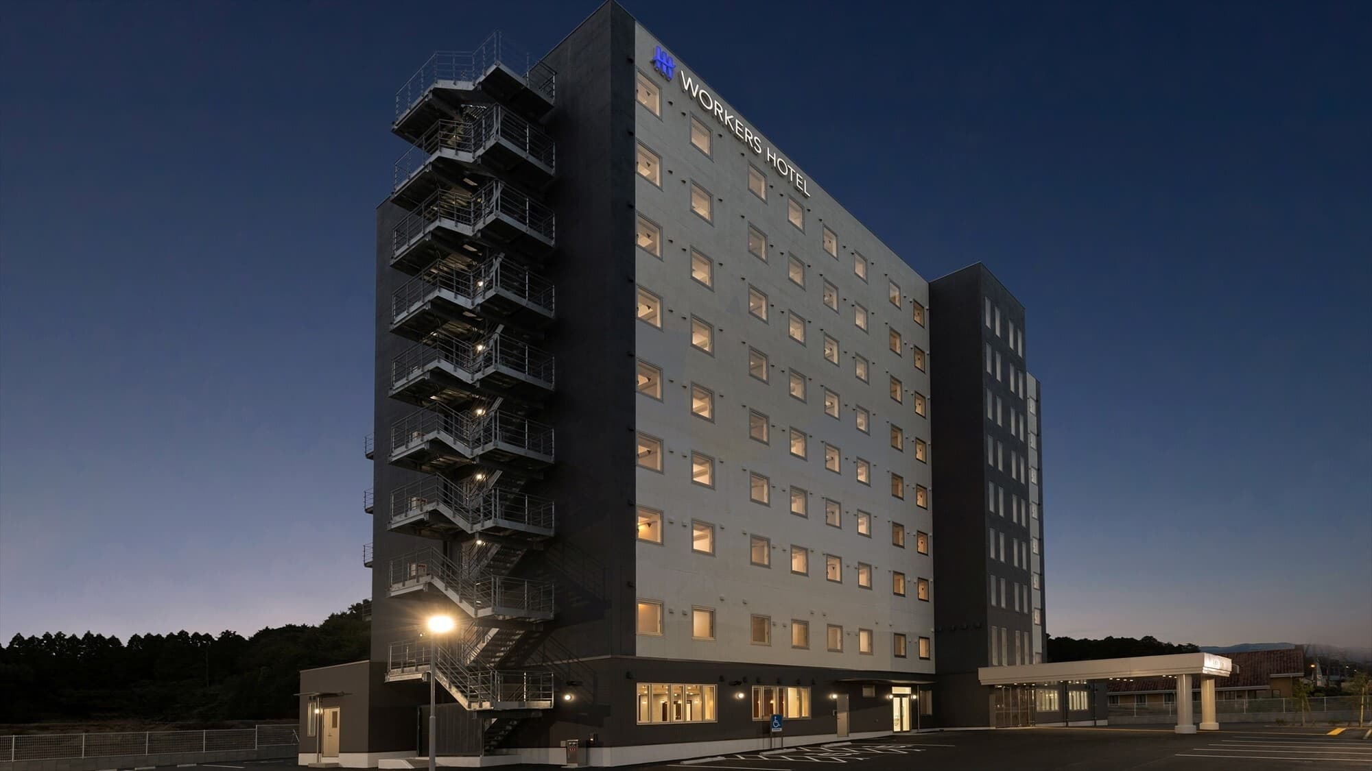 Exterior view (nighttime)