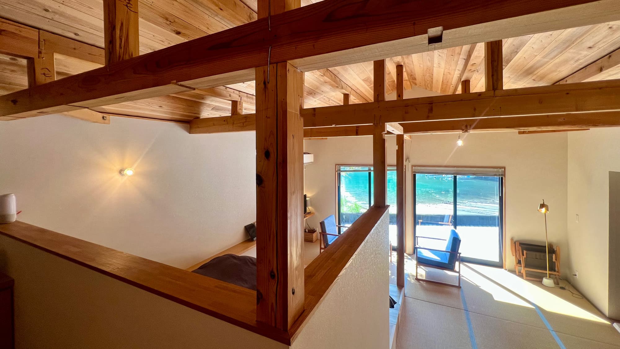 [Room] A spacious space that can accommodate multiple adults.