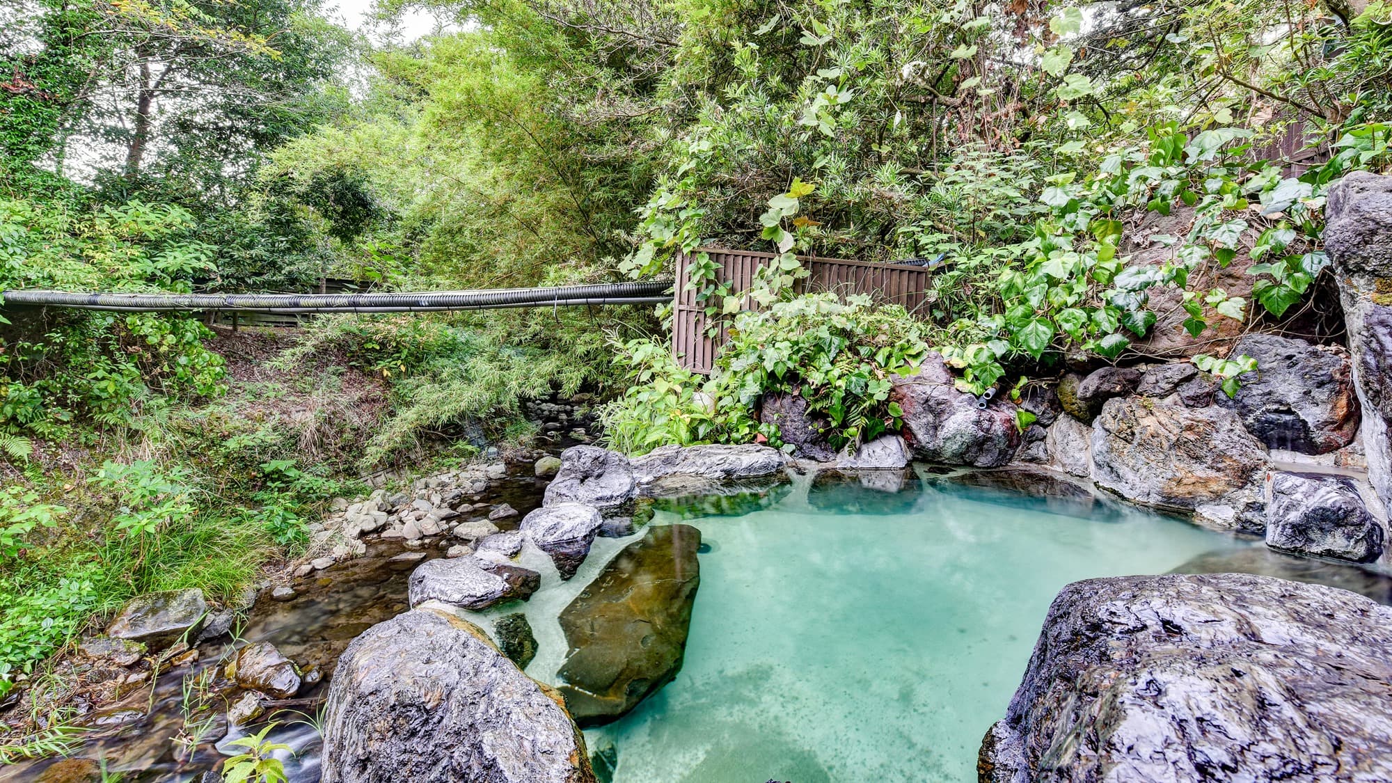 * [Open-air bath] Bathing while feeling nature & hellip; ♪ The hotel's proud open-air bath.