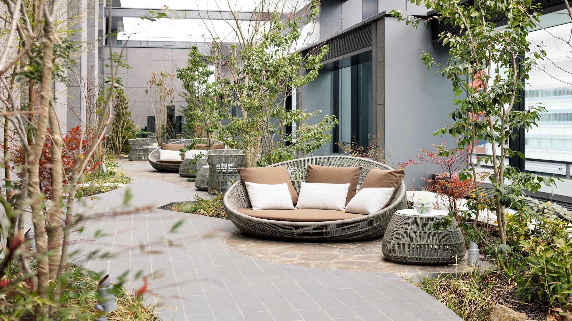 Terrace (22F)
