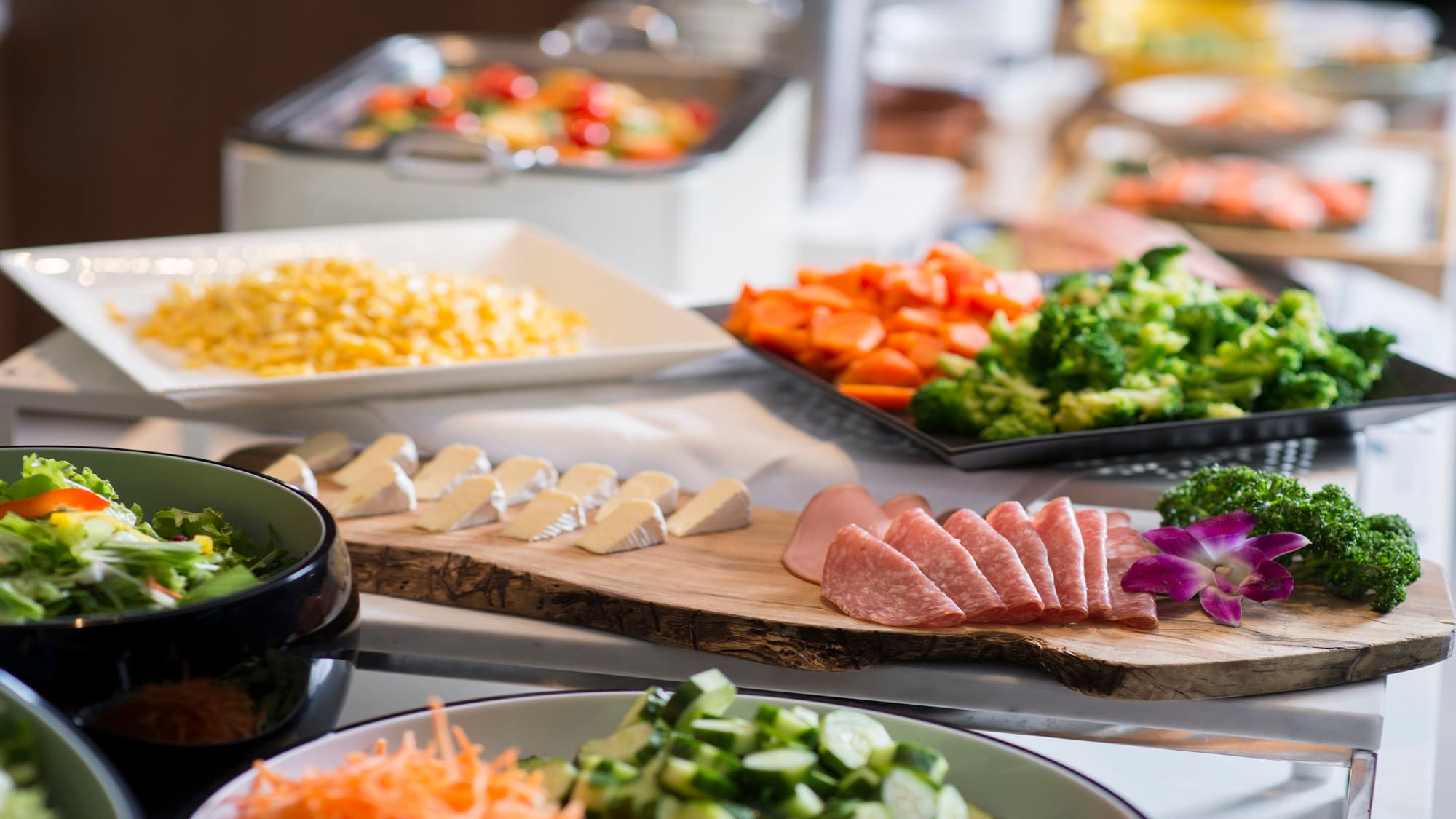 Breakfast (buffet style) image
