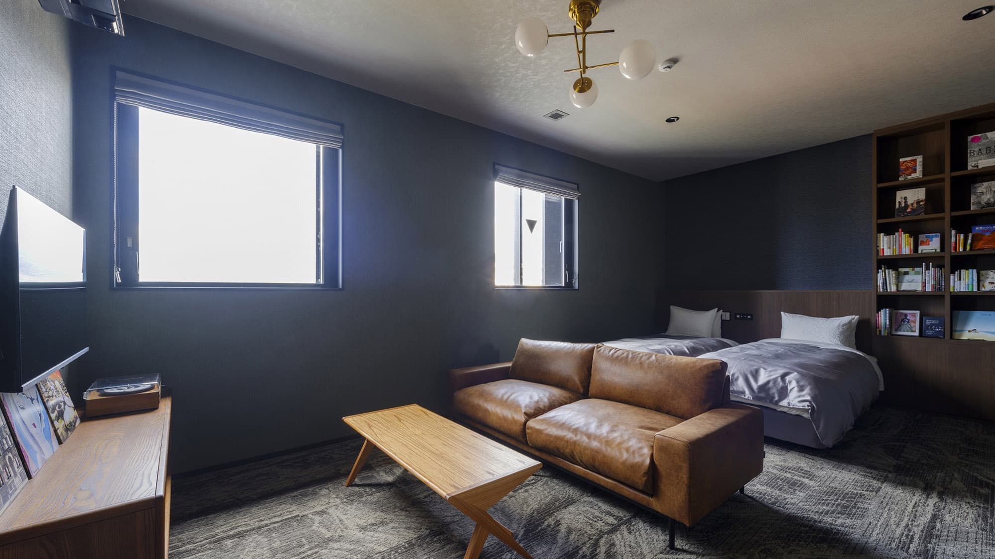 ・[Marais/Superior Twin] Room on the top floor, north side. View of Mount Ryuo and the three mountains of Katsuyama.