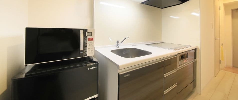 Rooms and equipment