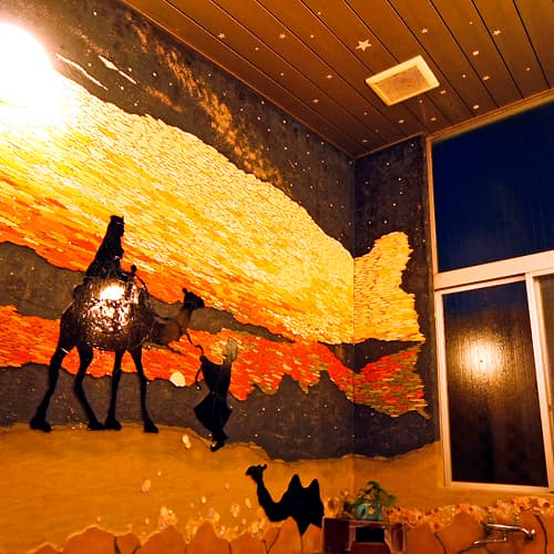 A bath that represents the romantic moonlit desert