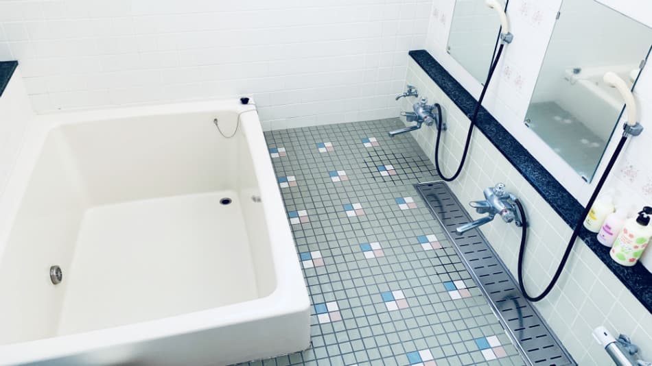 Lodge (bathroom)