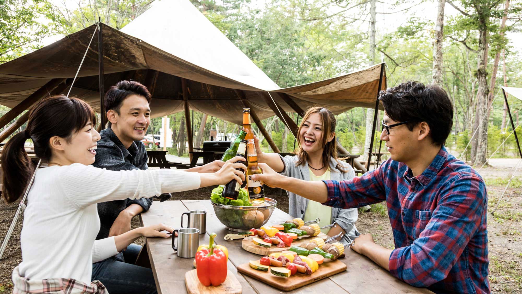 ・Cheers in the great outdoors! A memorable moment