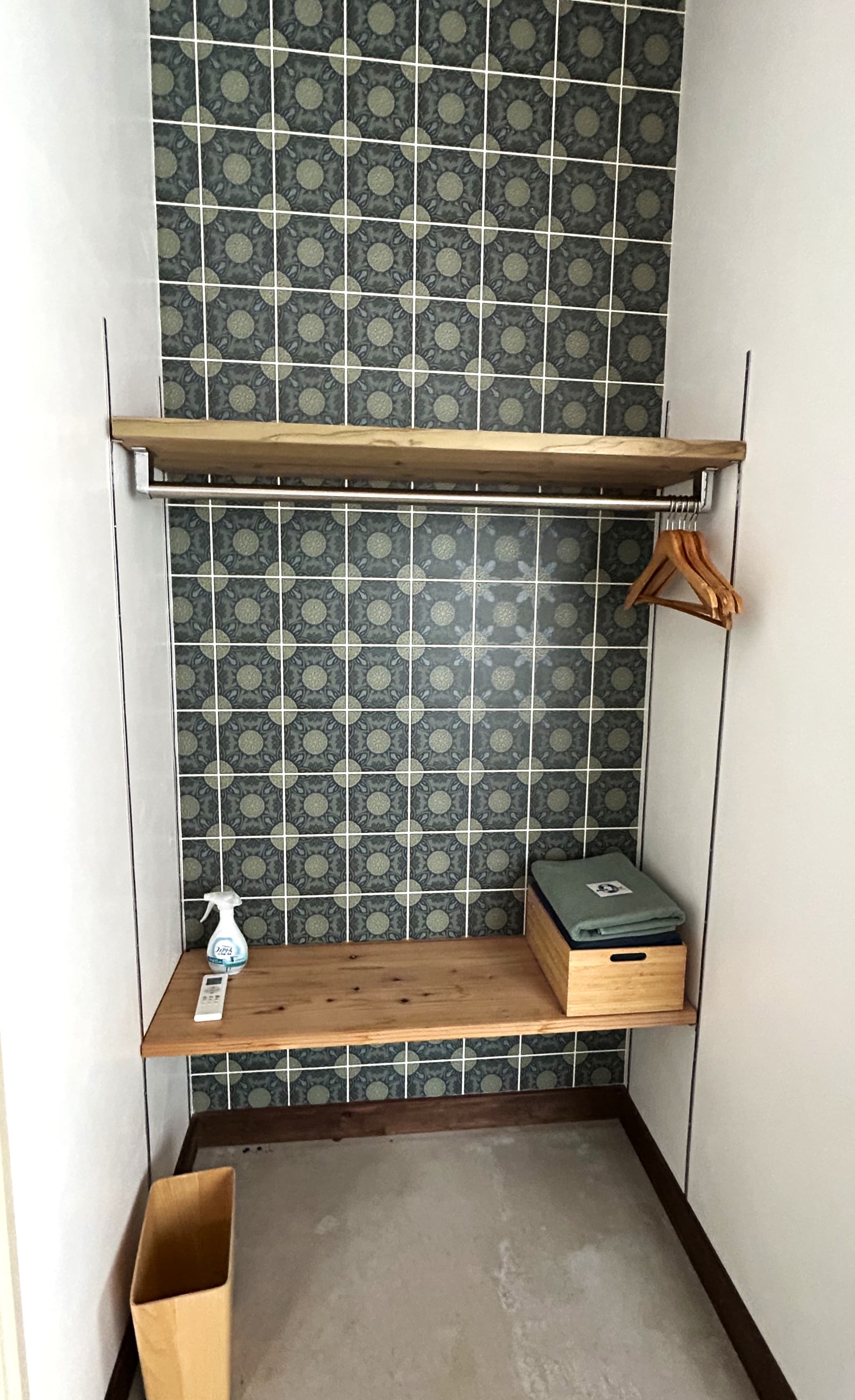 Ruddy Kingfisher building - Closet