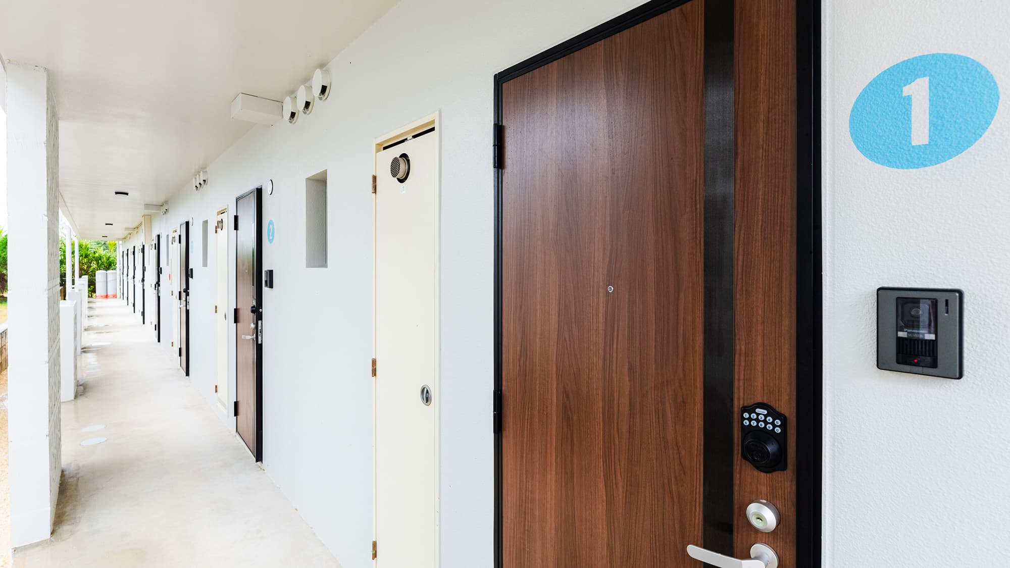 Spend special time with your family in a spacious condominium. Enjoy the nature of Miyakojima.