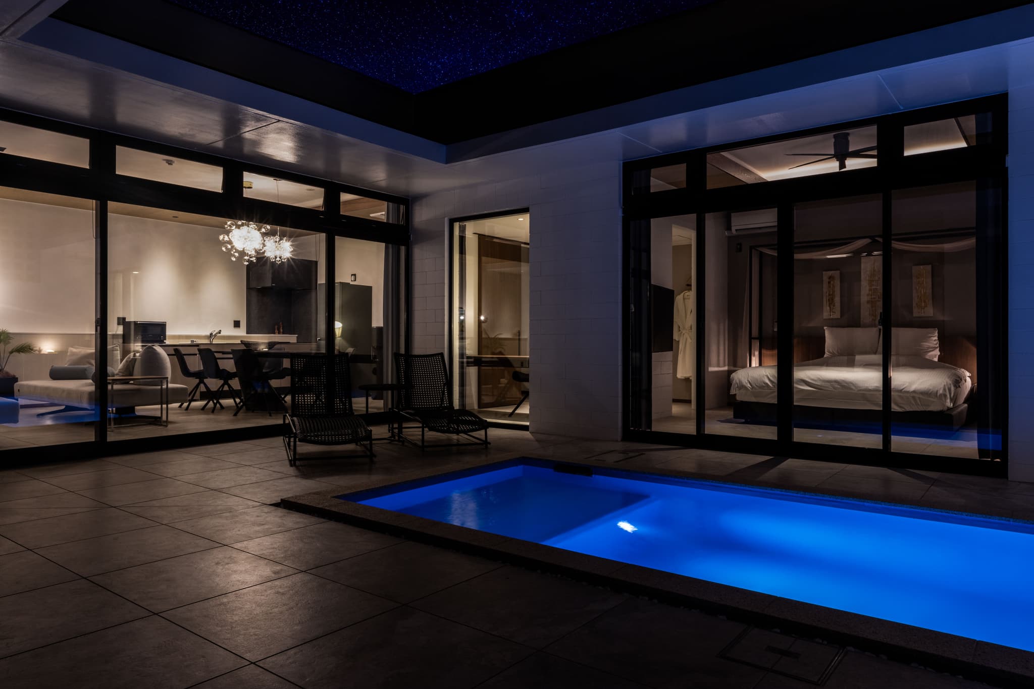 QUEEN'S VILLA SUITE Pool