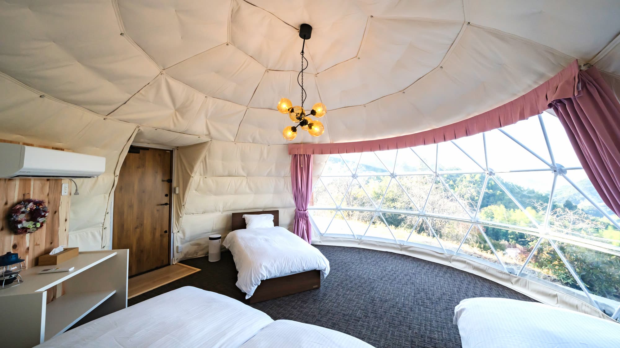 ~Room Spring~ Number of beds: Single bed x 4 (France Bed)