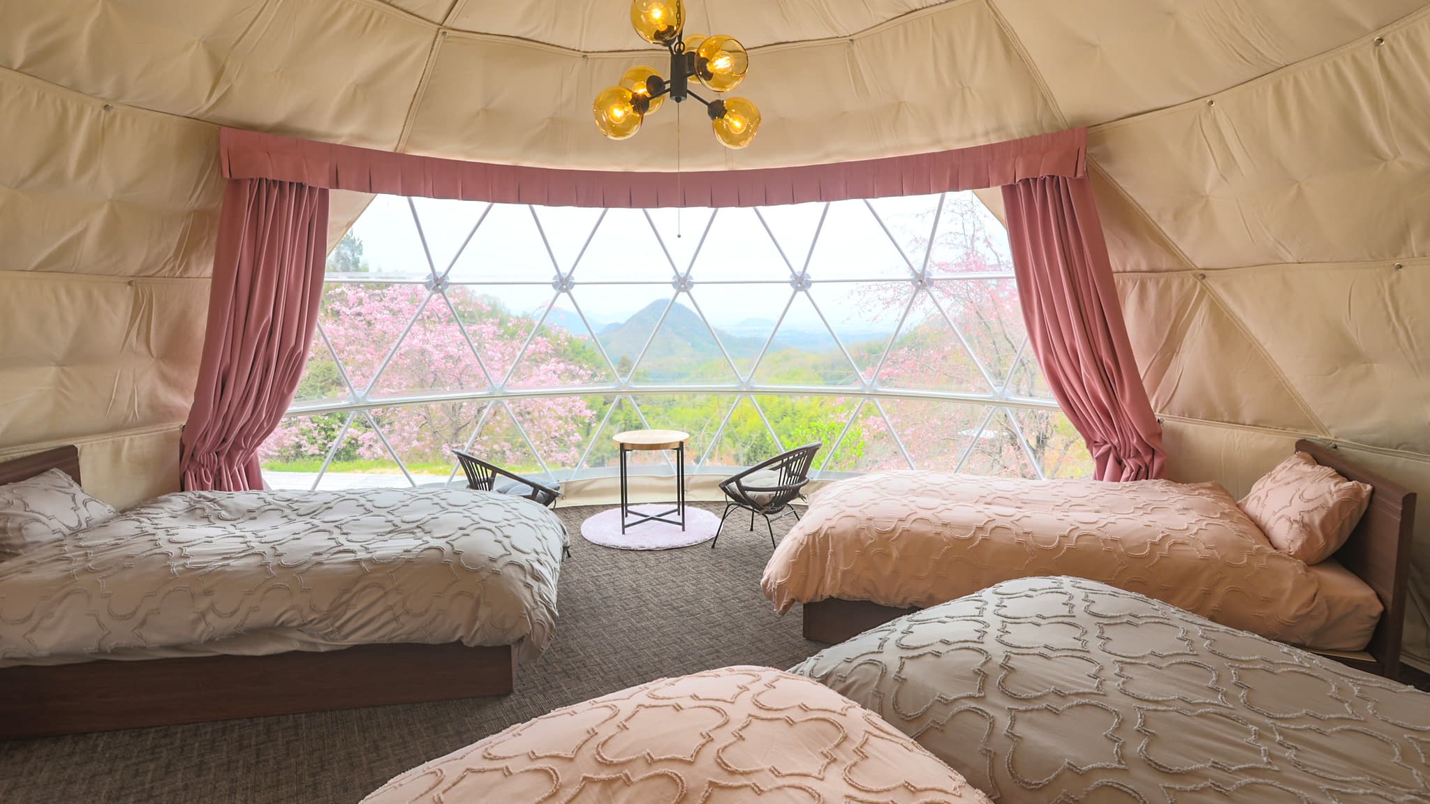 ~Room Spring~ Number of beds: Single bed x 4 (France Bed)