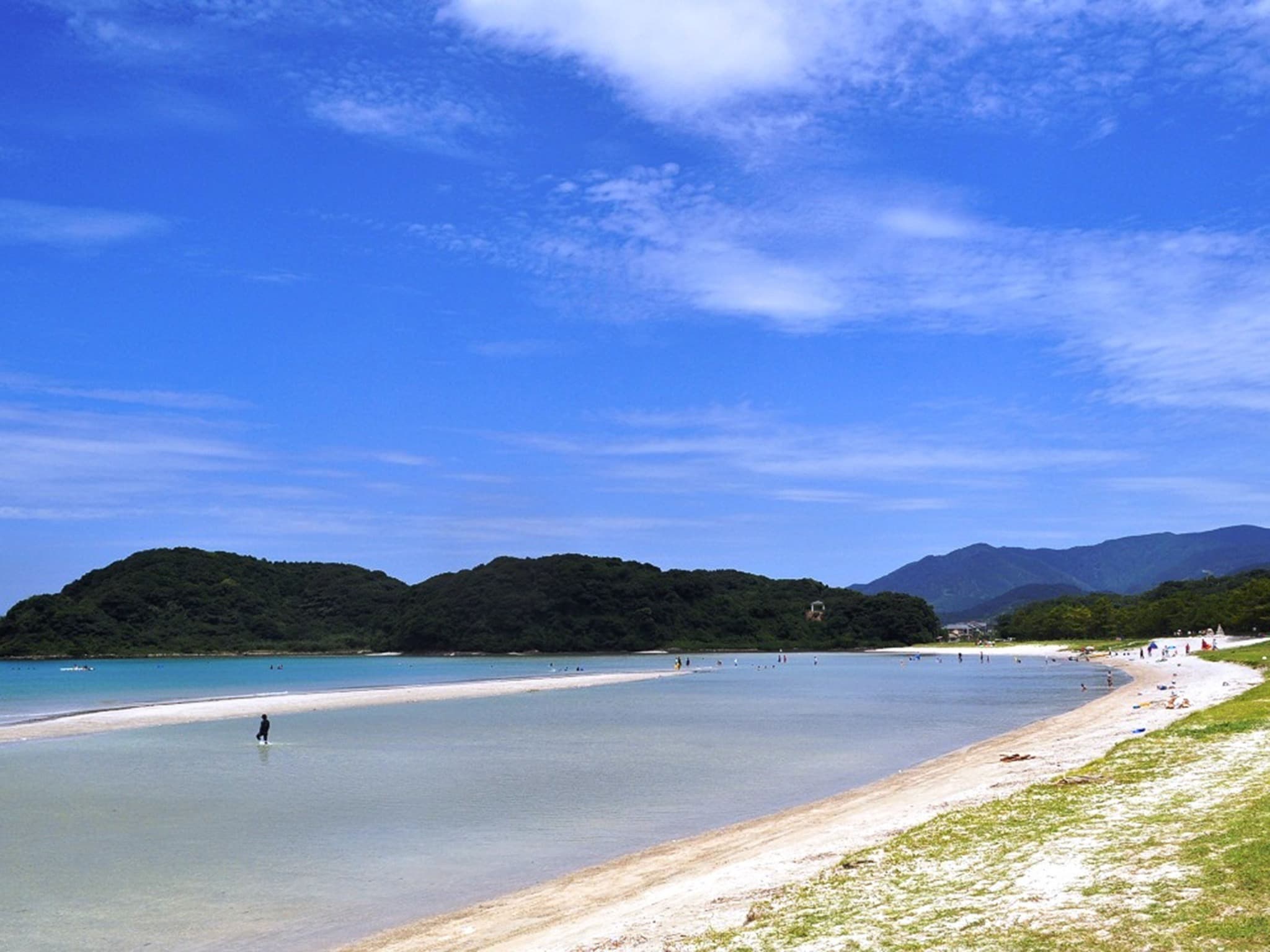 ・ The clear blue sea of Kamigoto