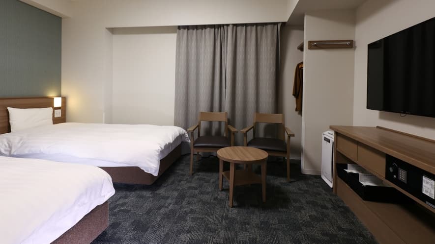 Twin room 