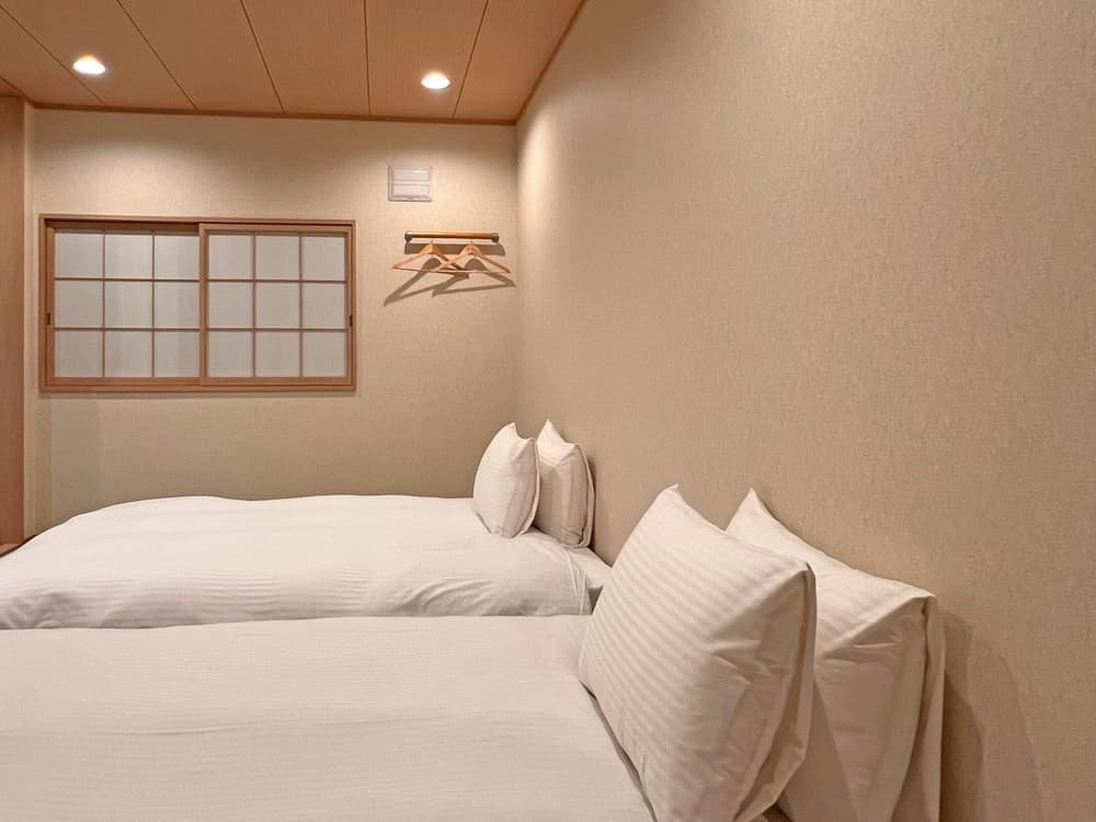 [Non-smoking] Deluxe Japanese-Western Twin Room (44 square meters)