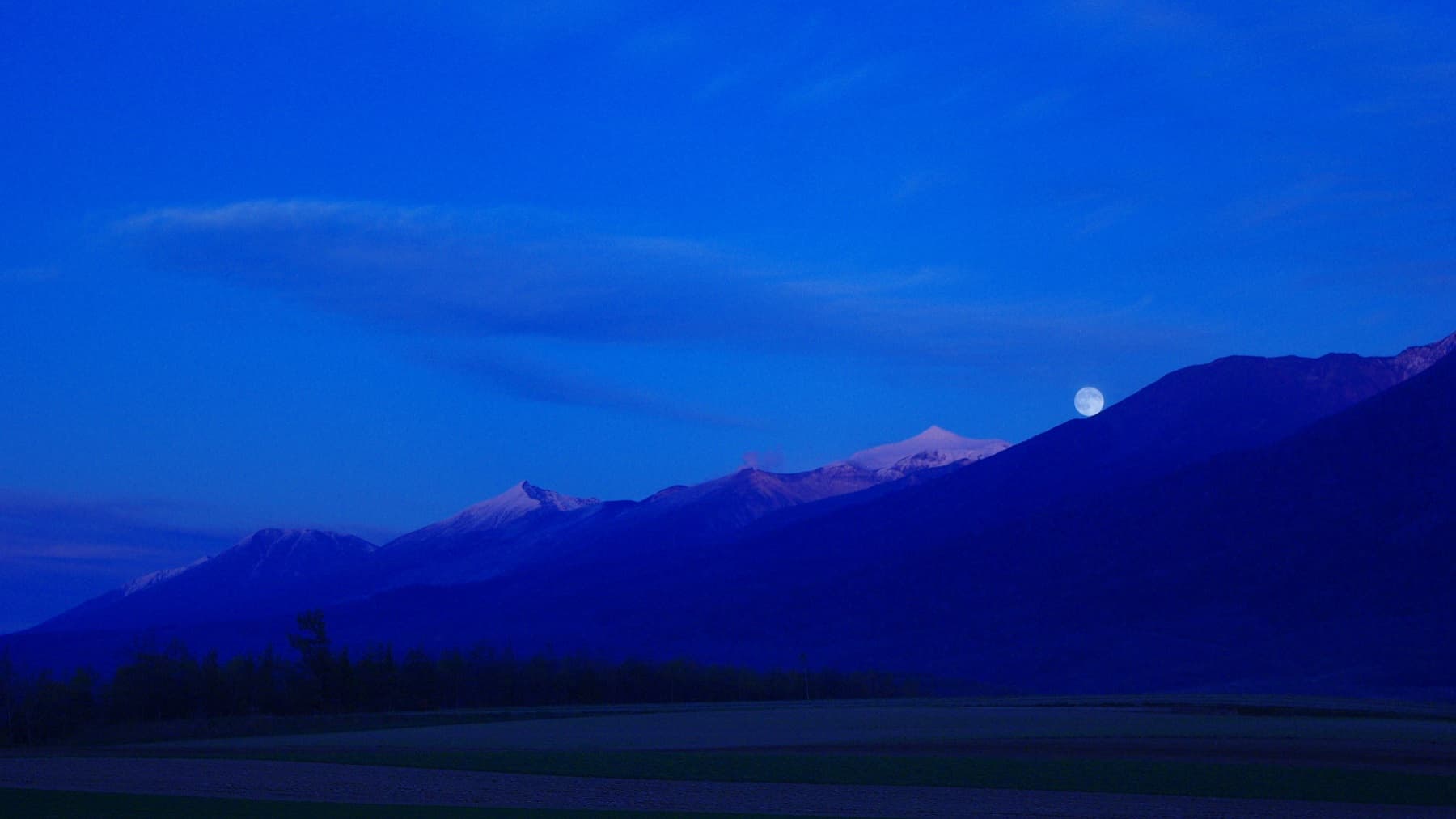 ★Twilight at the Tokachidake mountain range