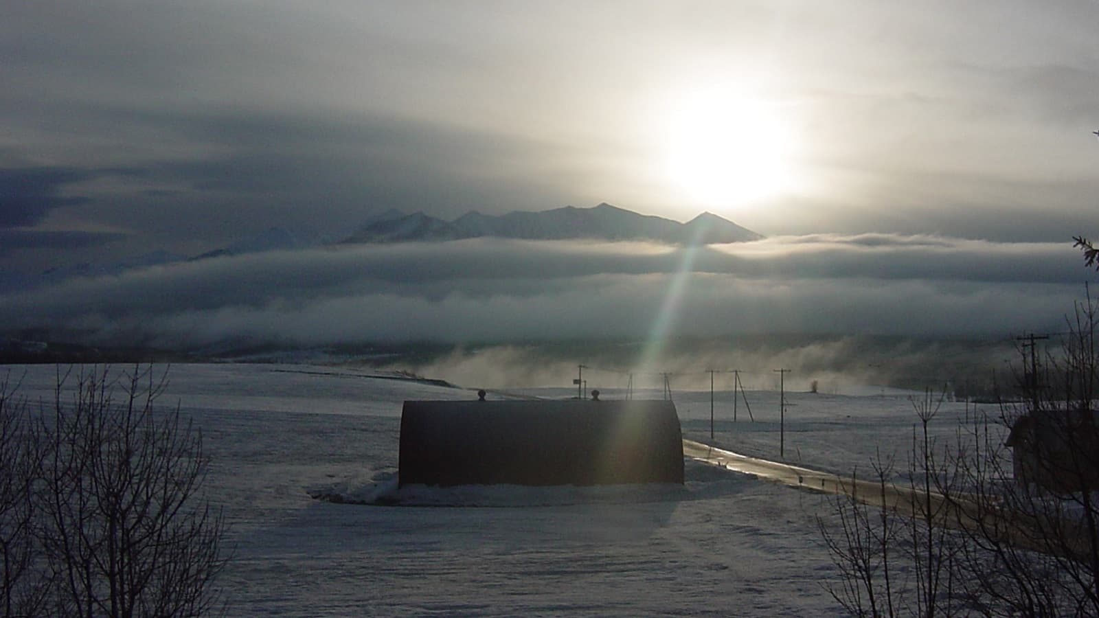 ★Frozen midwinter sunrise