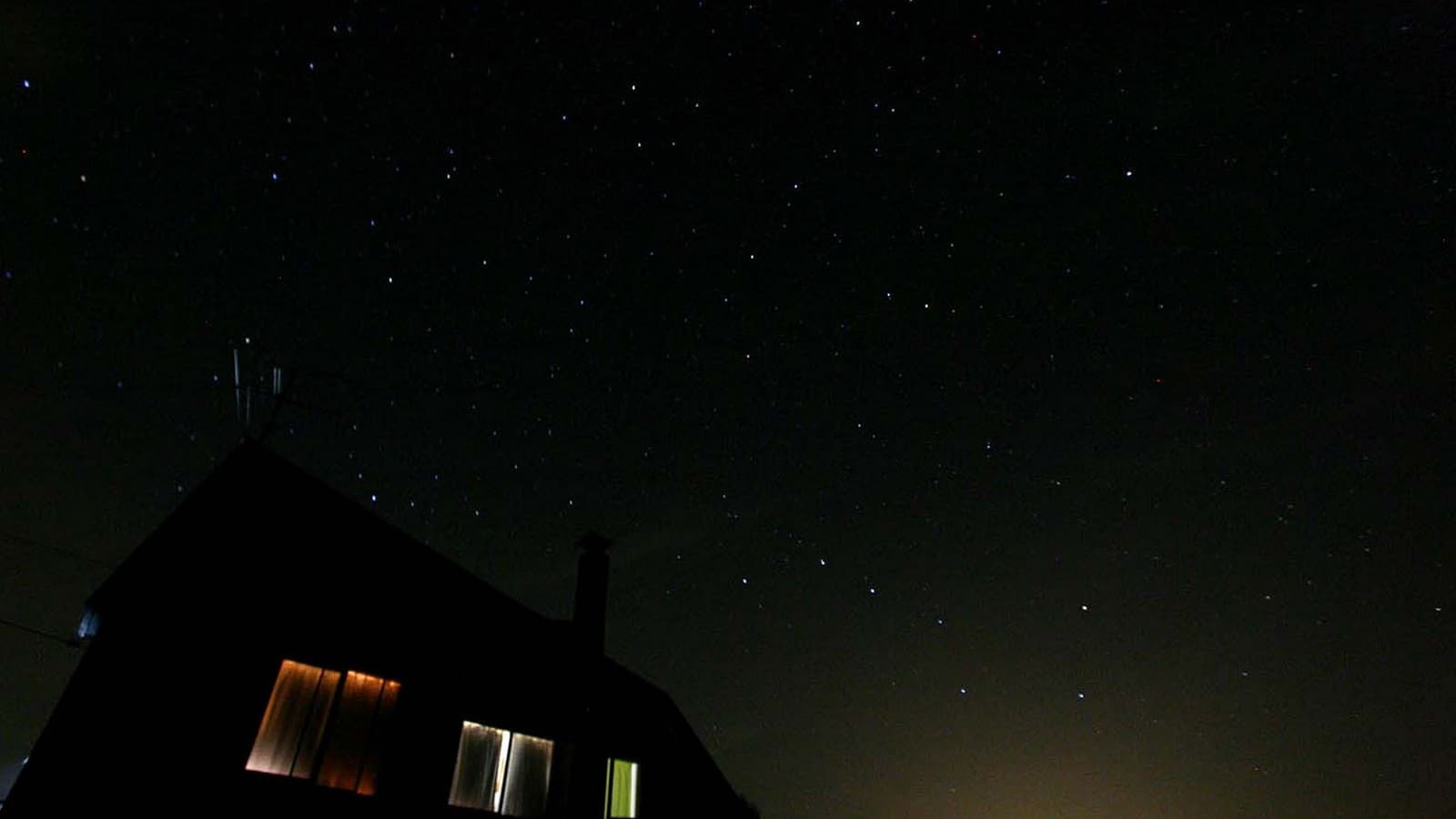★ Stars on the roof