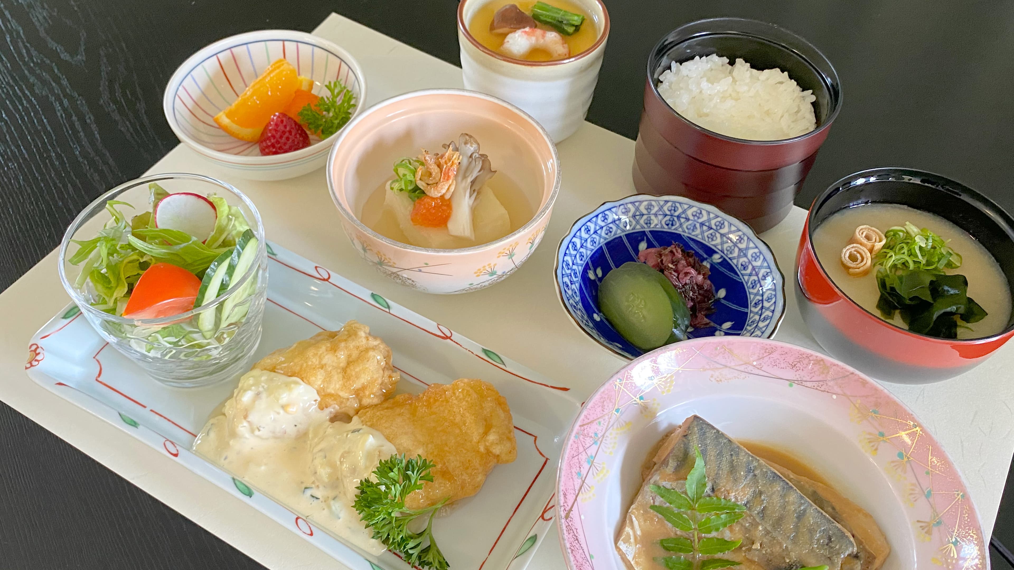 This is an example of the daily dinner menu.