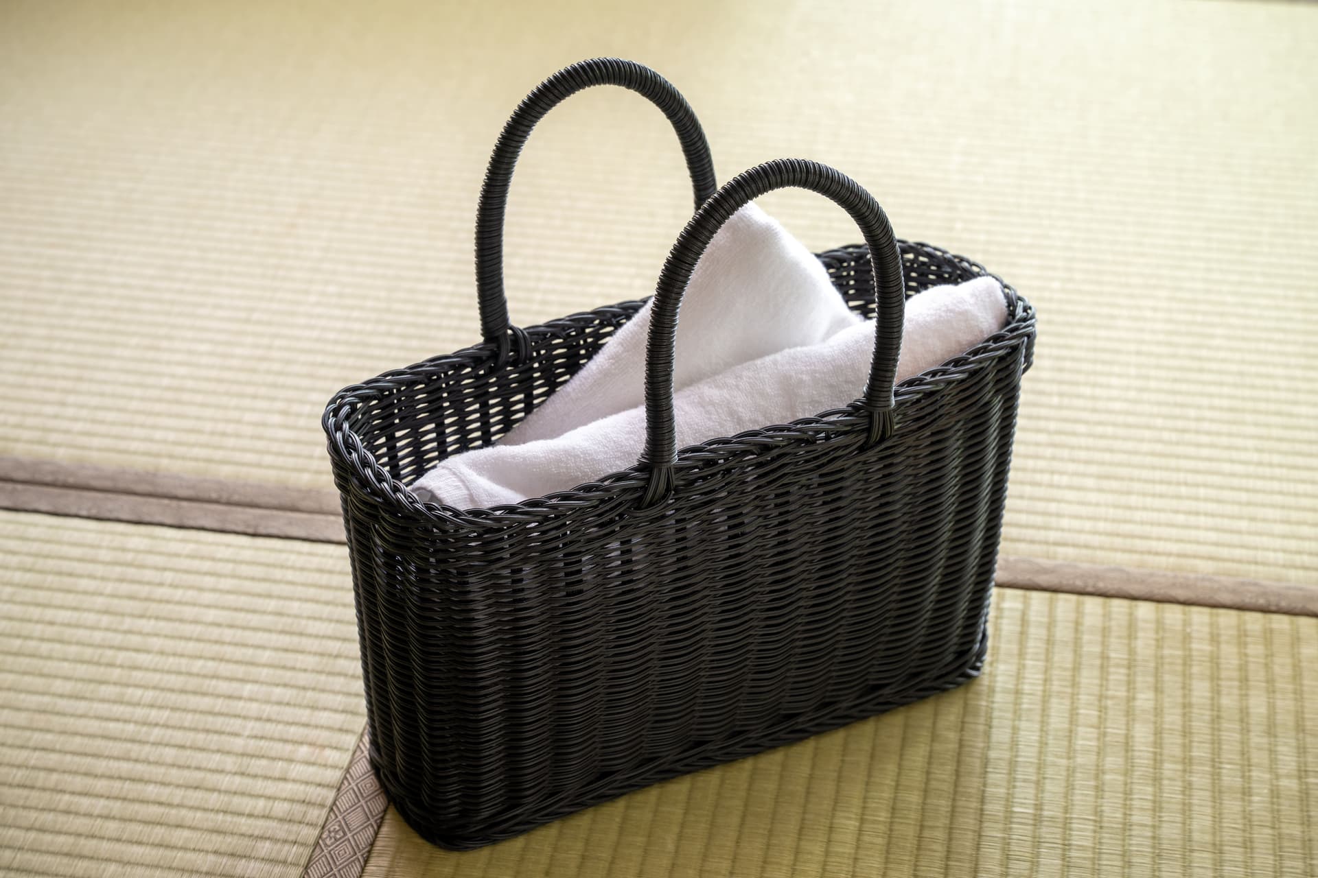 Yukago: Towels are not provided in the large public bath. Please bring your own from your room.