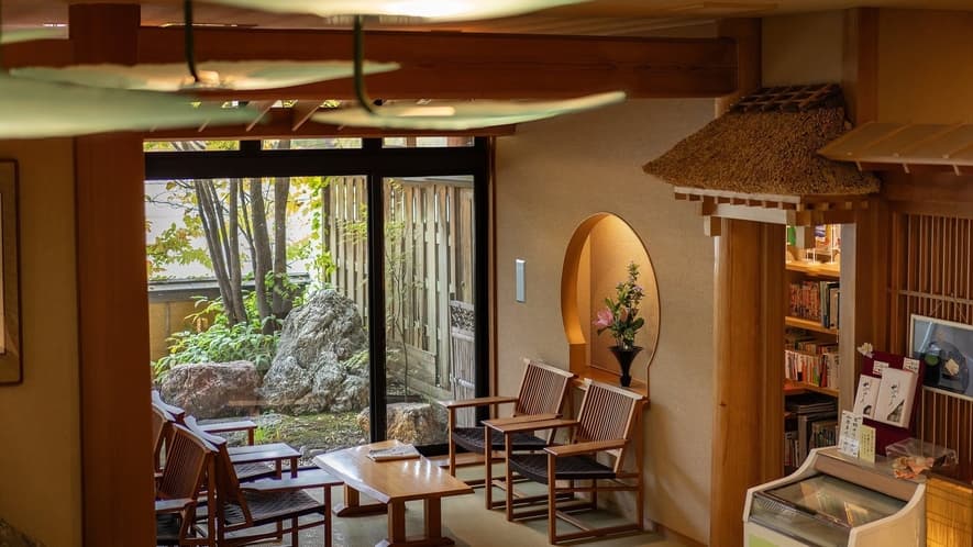 Interior - Lobby
