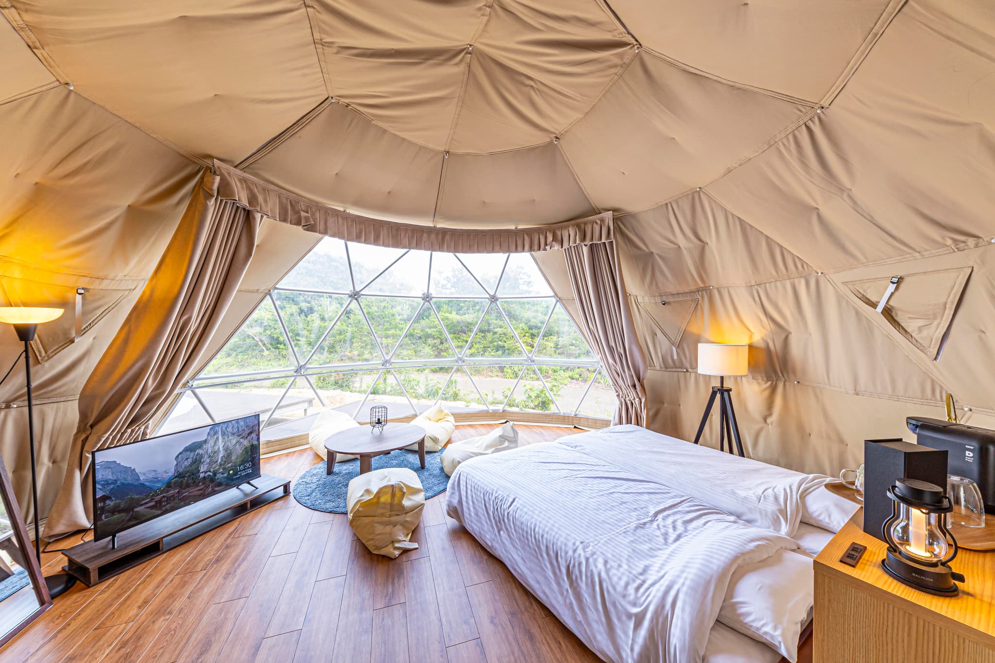Deluxe Dome