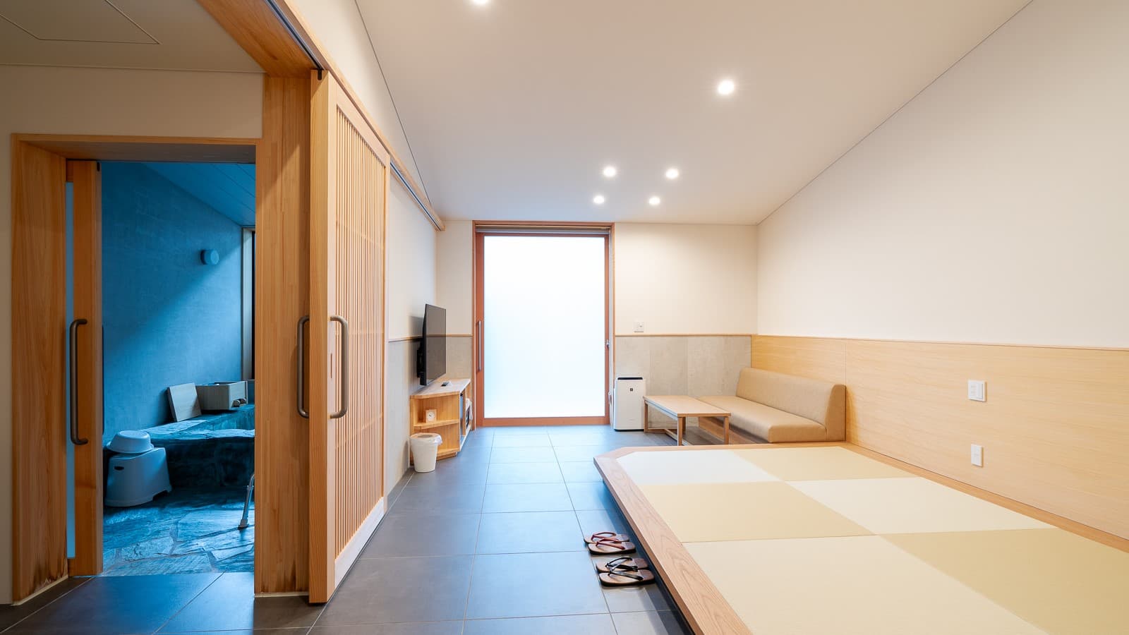 [Hikari 303] With indoor bath. Japanese-style room (example of guest room)