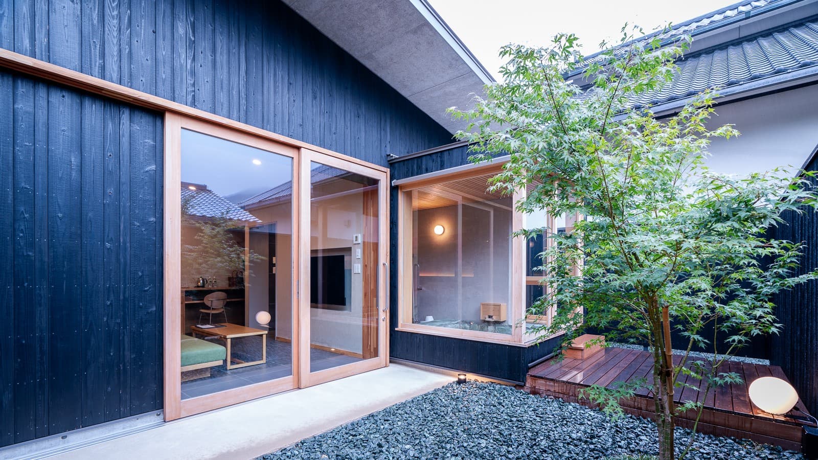 [Kaze 201] A guest room with an indoor bath that looks like an open-air bath (example of a guest room)
