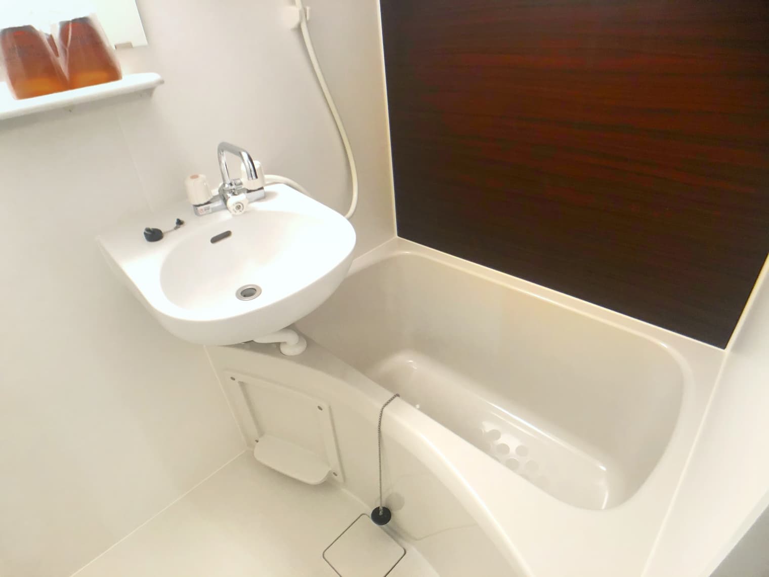 Separate bath and toilet