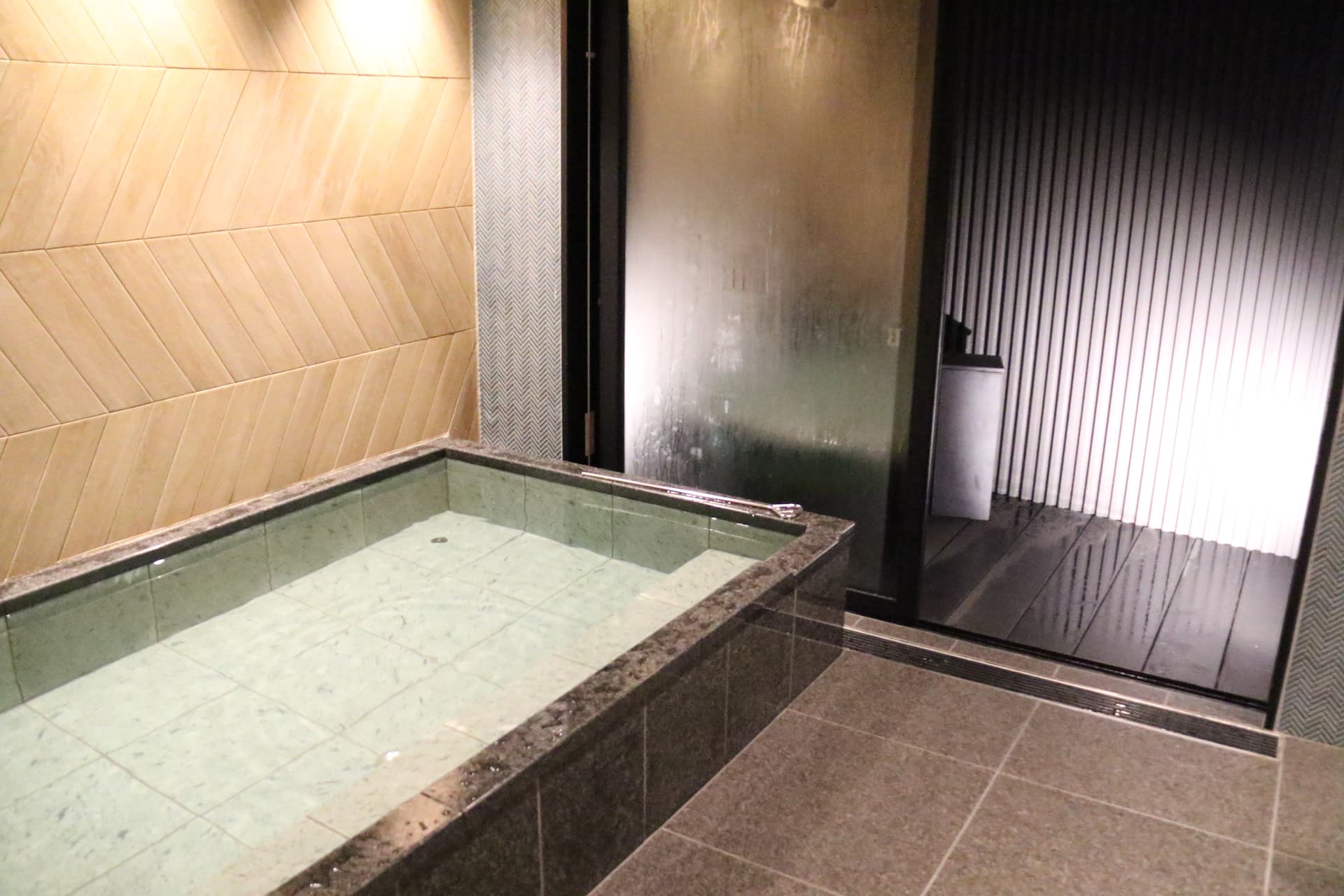 Women's bath