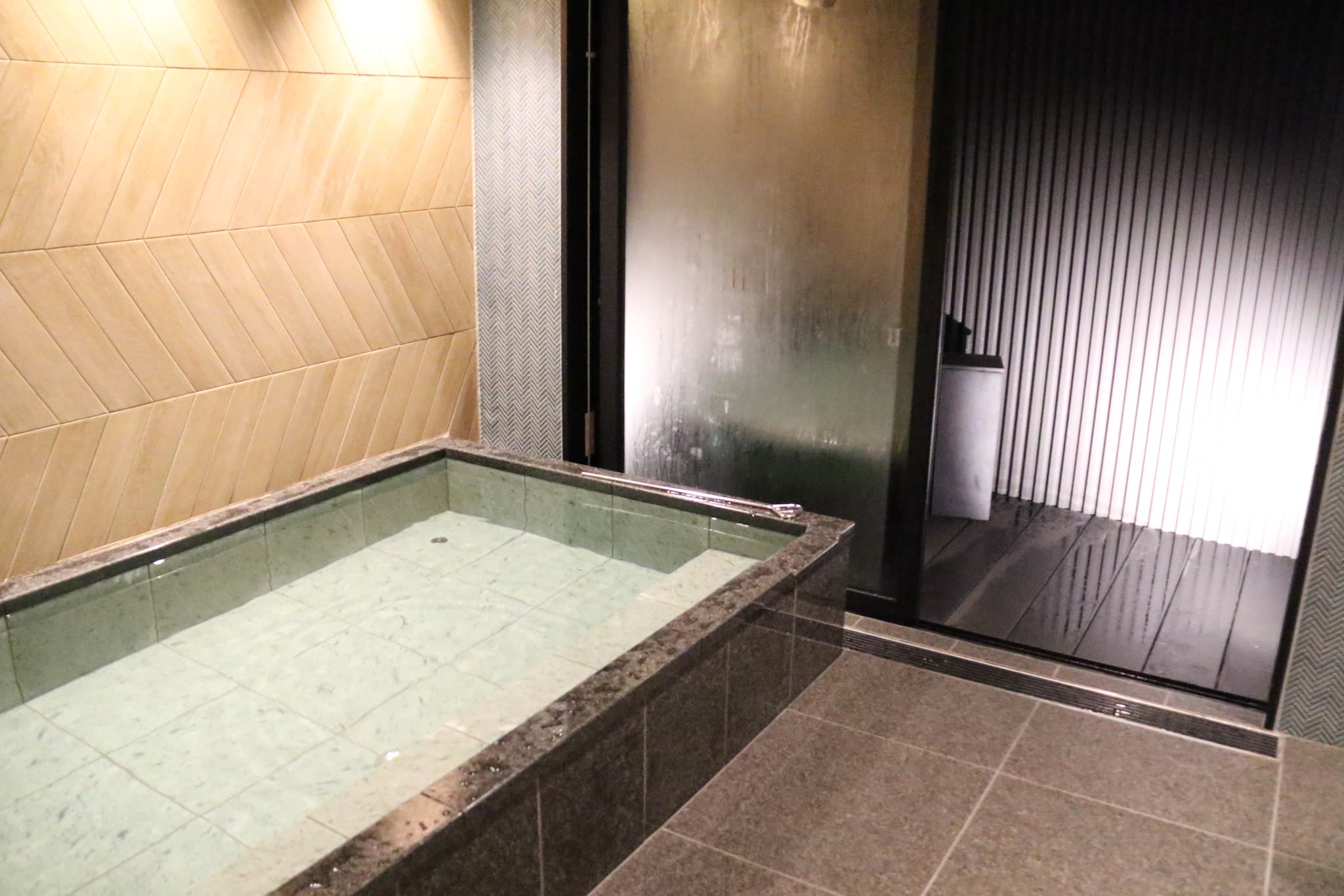 Women's bath