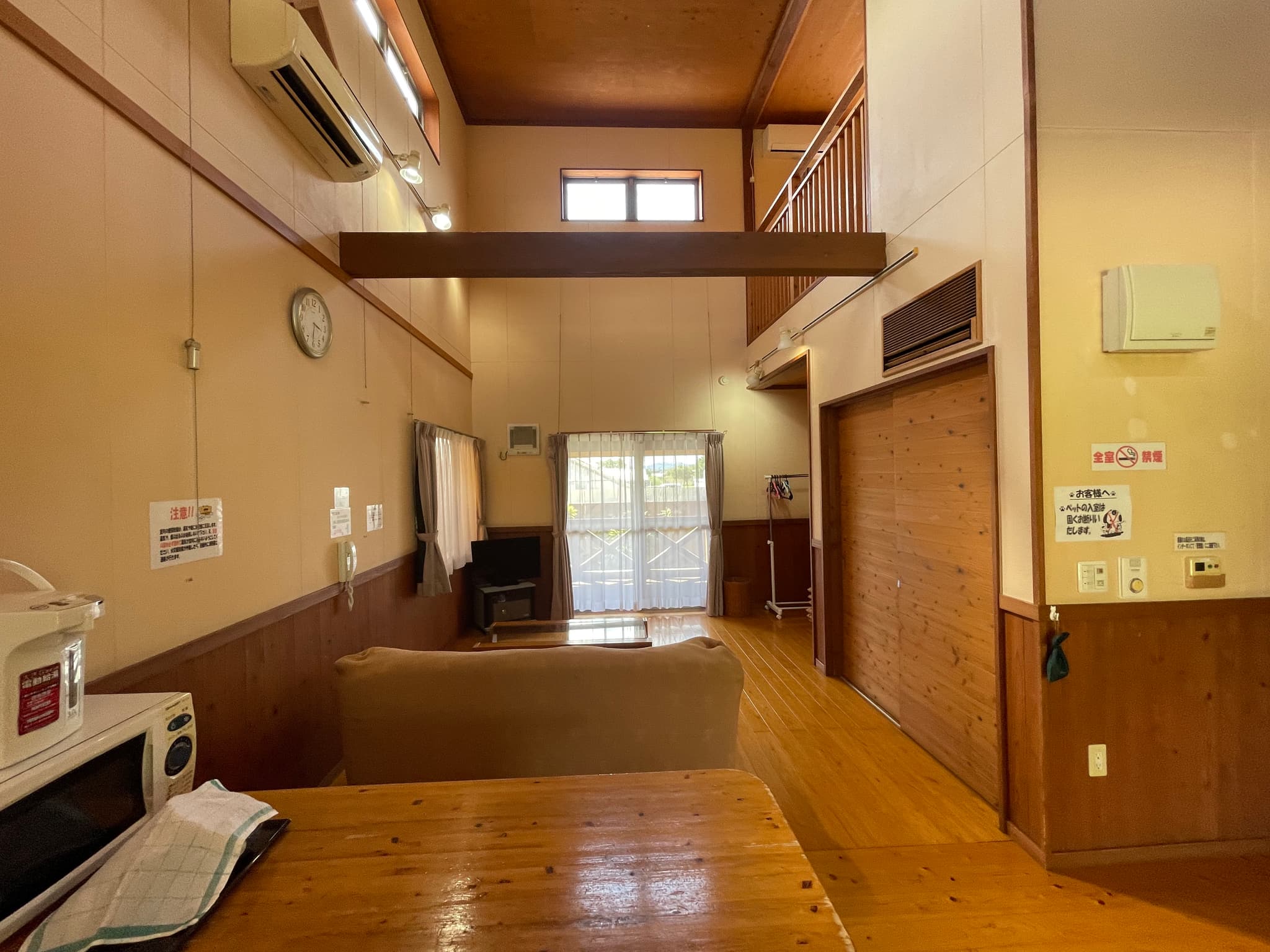 [Western-style room/21.9 square meters] Loft