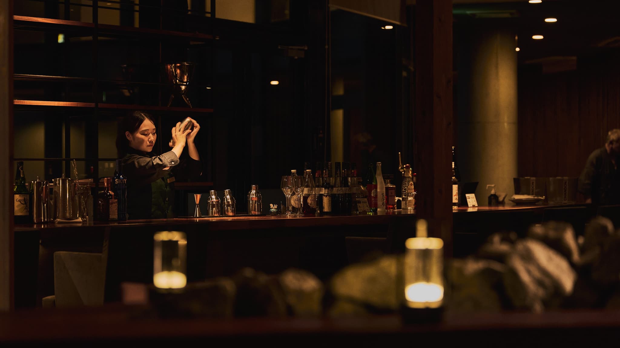 [BAR] We will prepare drinks to suit your taste.
