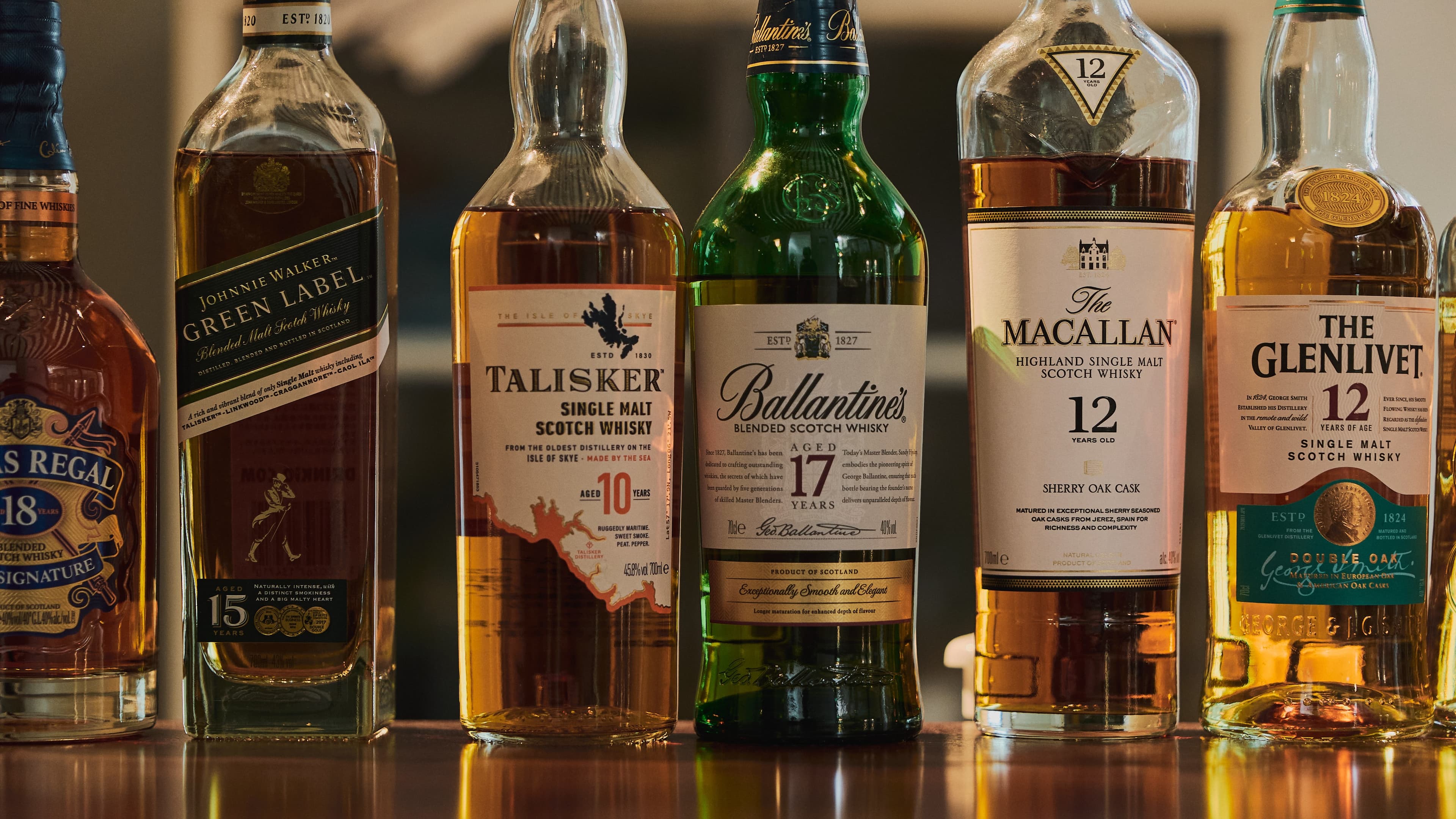 [BAR] Relax with your favorite drink