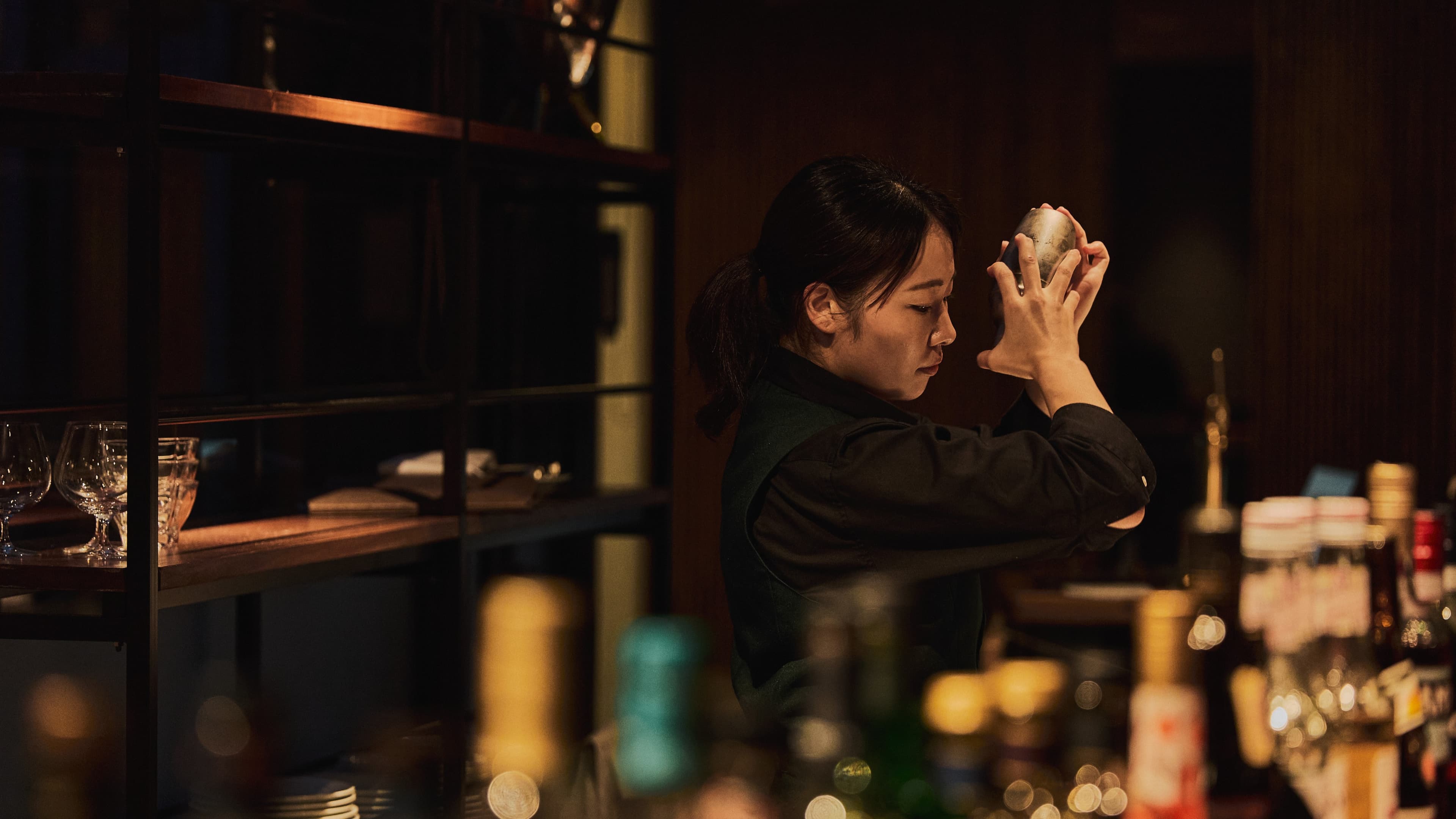 [BAR] We will prepare drinks to suit your taste.