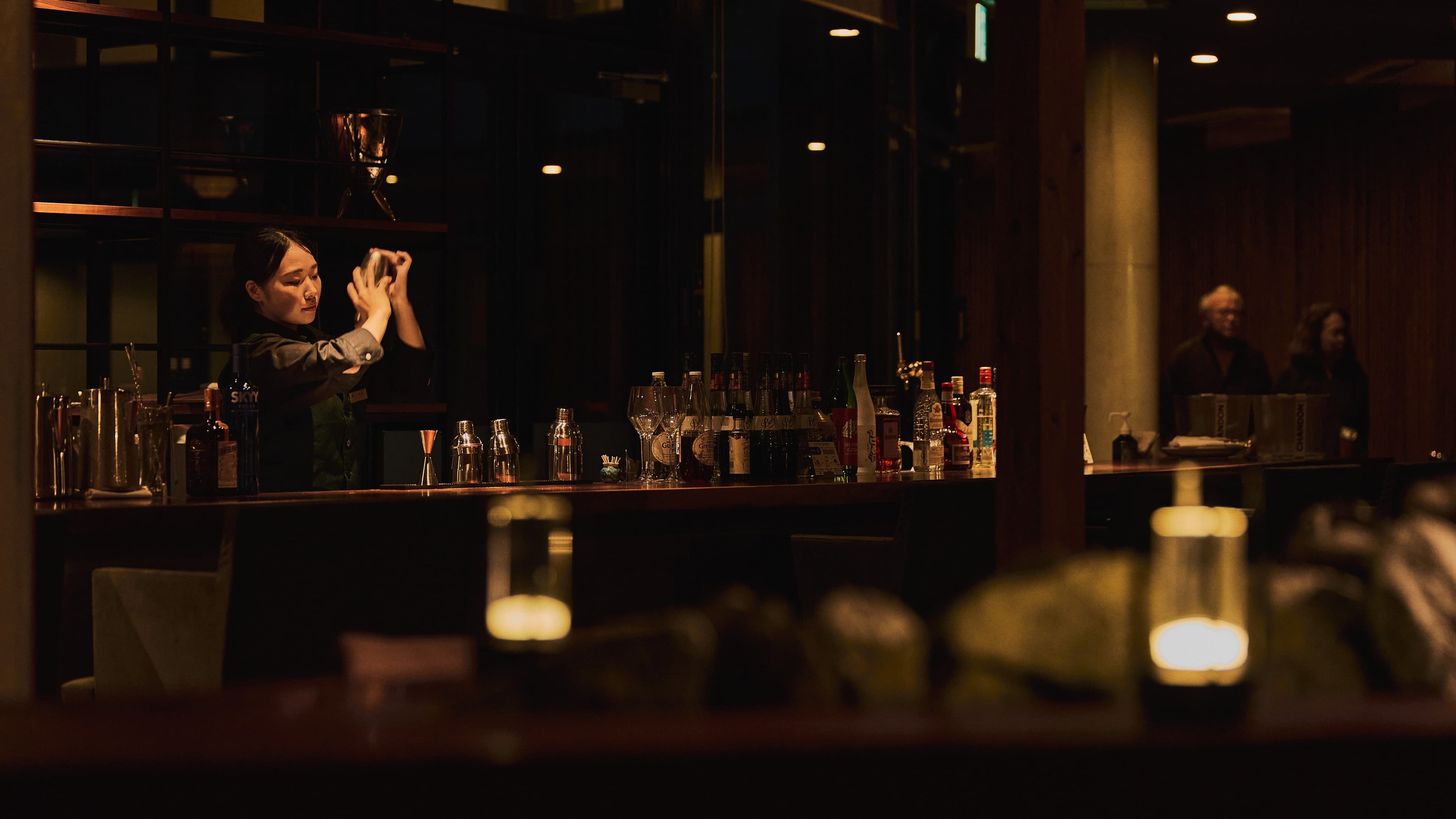 [BAR] We will prepare drinks to suit your taste.