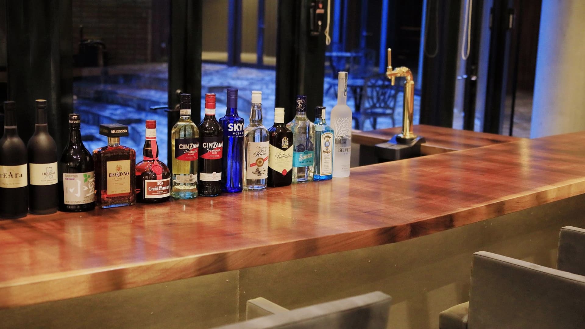 BAR