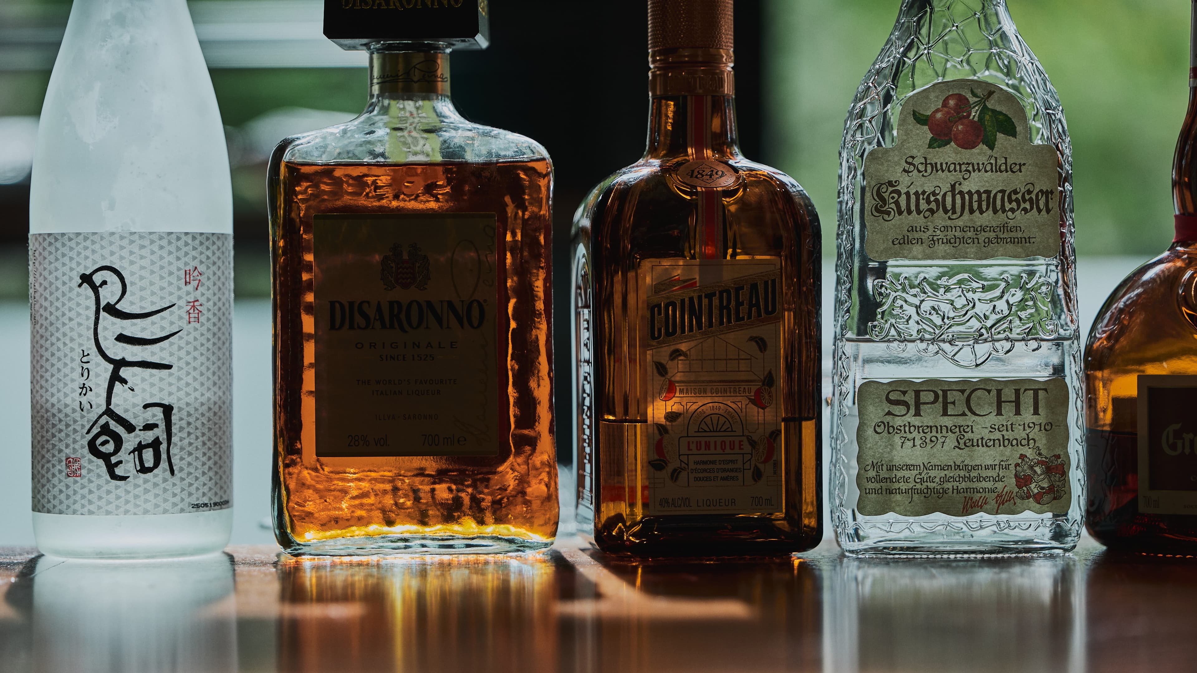 [BAR] Relax with your favorite drink